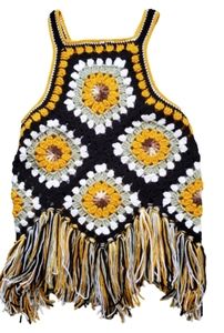 Crochet, blouse‎ with fringes.